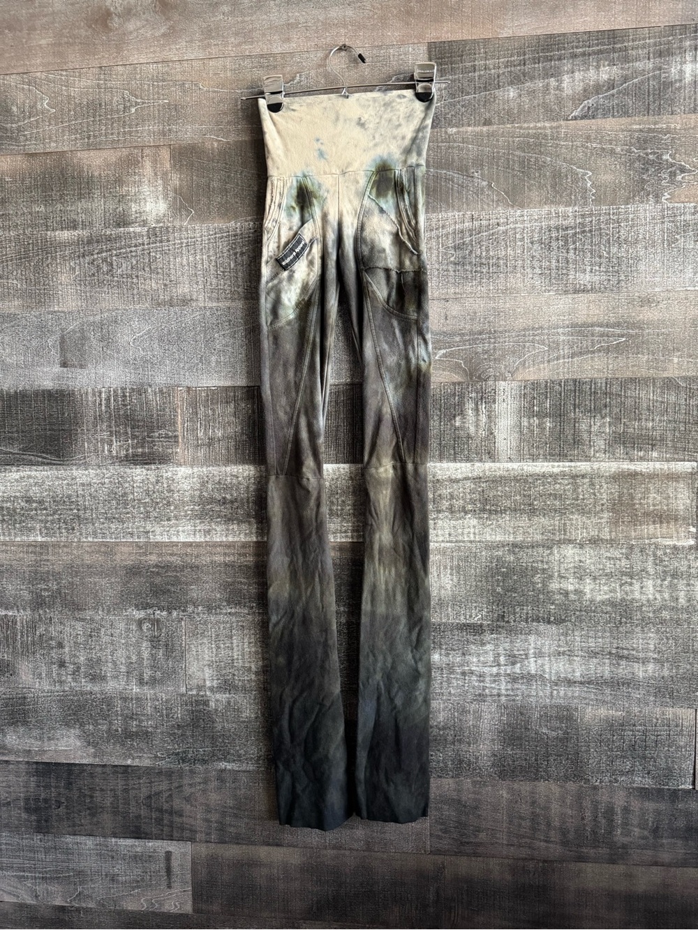 XXS GUC WILDHORSE APPAREL LEGGINGS. CREAM, MOLTED BLACKS,